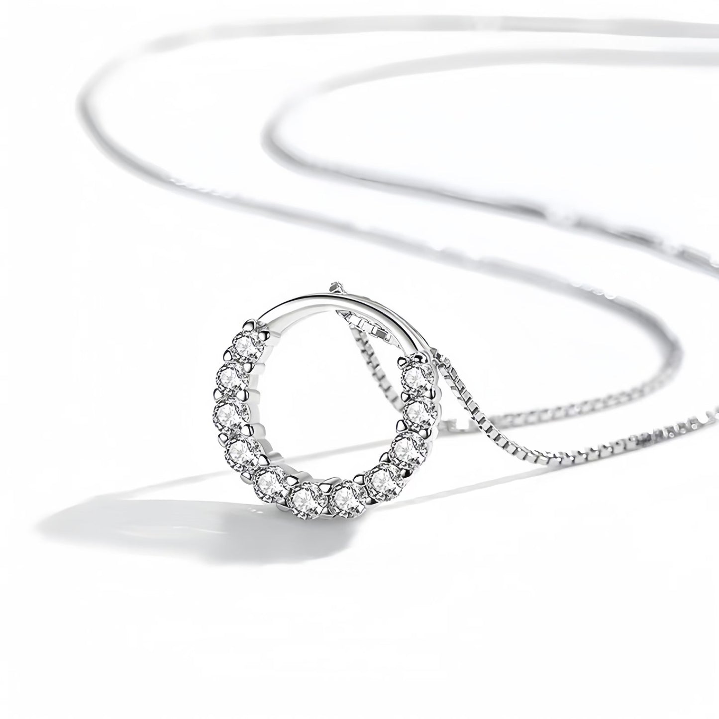 Cross-border Amazon New Personalized Circle Diamond Necklace For Women In Europe And America Hot-selling Temperament Versatile And High-end Collarbone Chain