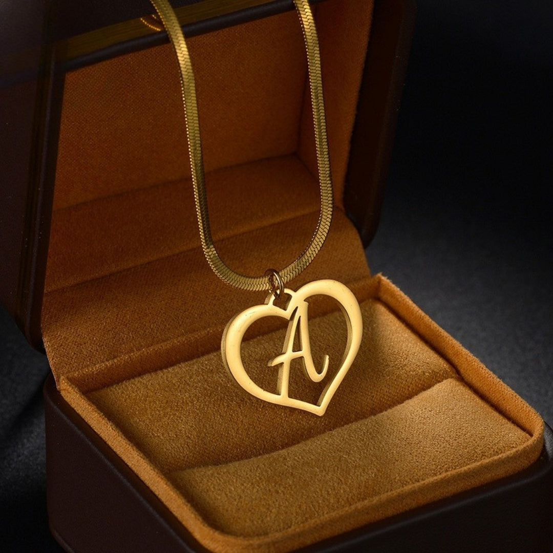 Amazon Hot Style Stainless Steel DIY Letter Pendant Necklace European And American Fashion Simple Hollow Love Clavicle Chain For Women Mood Royal