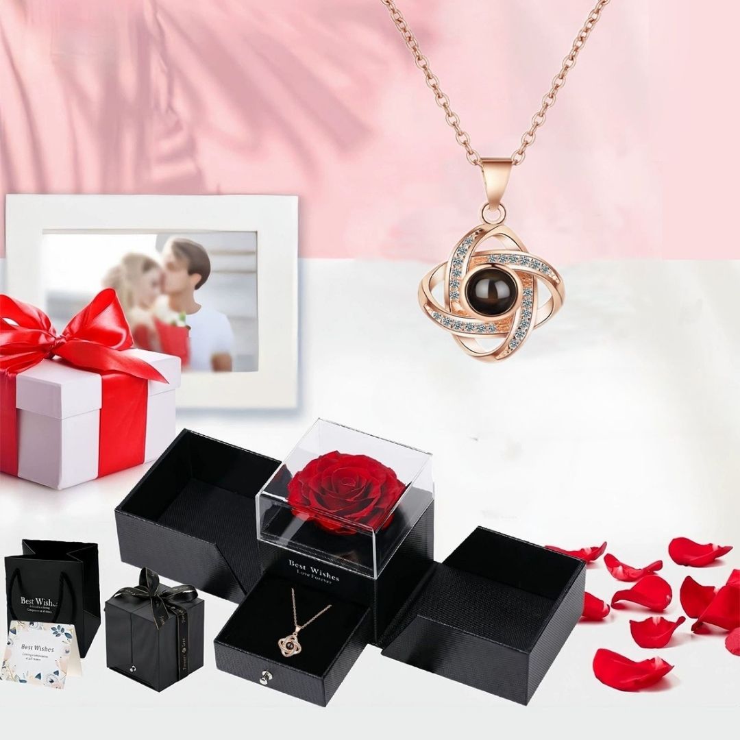 Europe And The United States Hot New 100 Languages I Love You Four-leaf Clover Pendant Classic Memory Diamond Projection Necklace Women Mood Royal