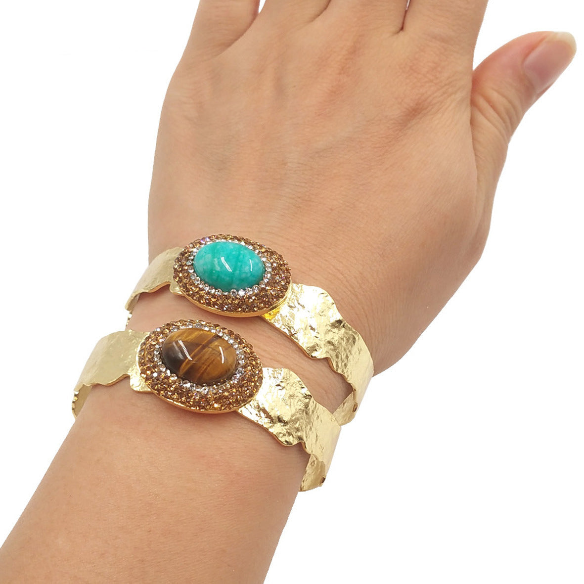 WT-B628 European Style Retro Court Style Gem Rhinestone Adjustable Brass Expensive Bracelet Accessories For Men And Women