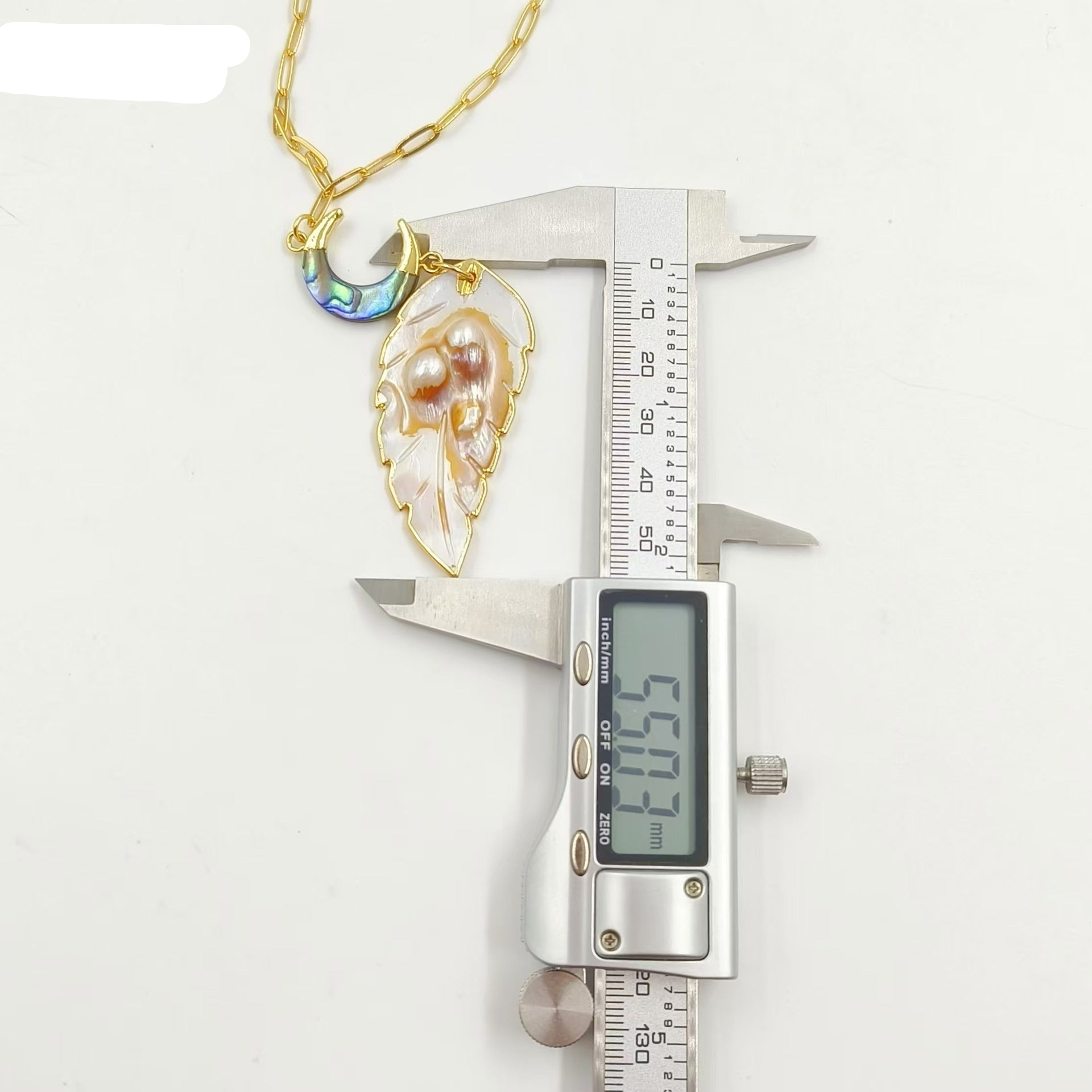 WT-JN308 Natural Pearl Shell Leaf Shape Abalone Vintage Classic Chain Pendant Holiday Style Necklace