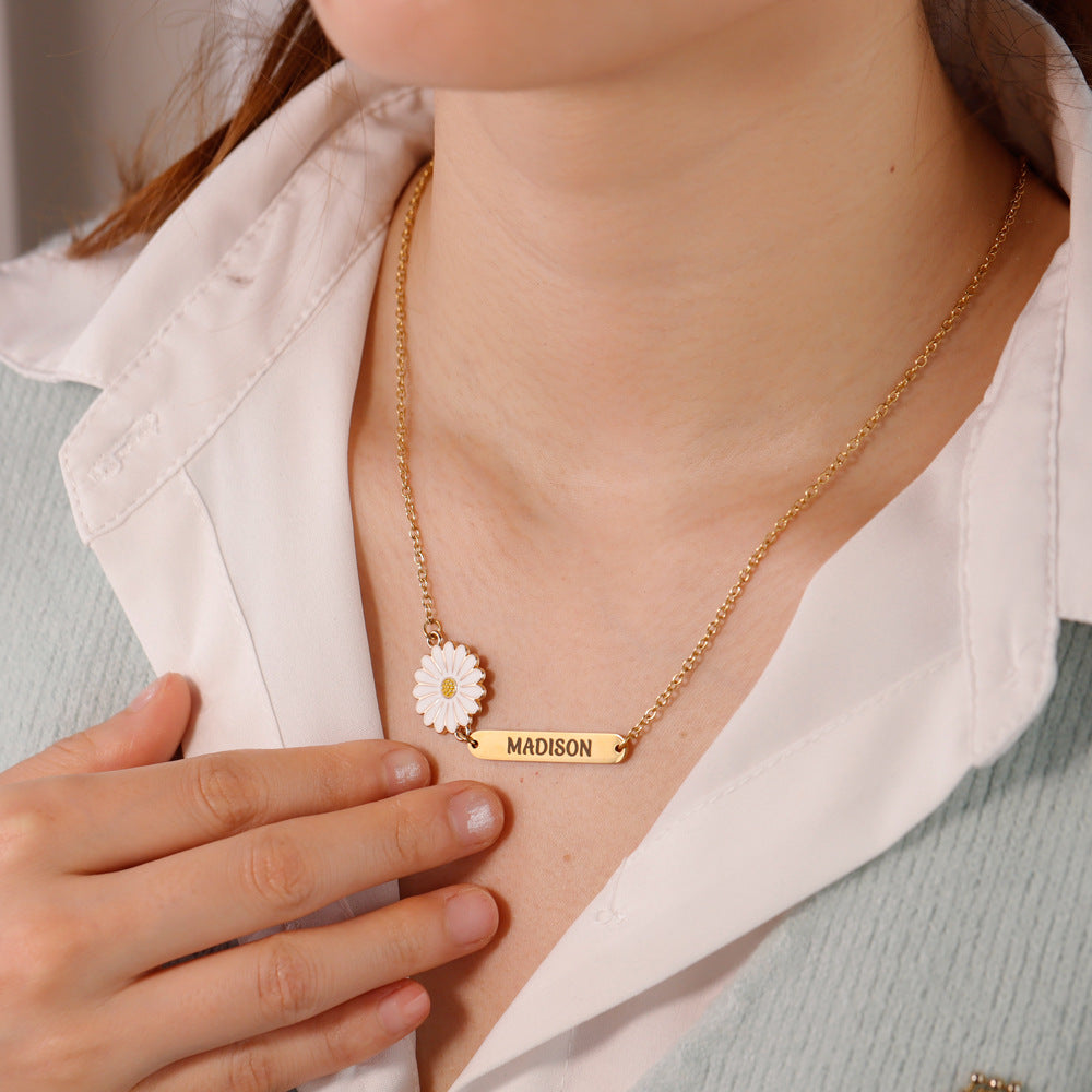 Flower Light Luxury Necklace For Women, Small Daisy, Niche Temperament, French Clavicle Chain, Stainless Steel Jewelry Necklace