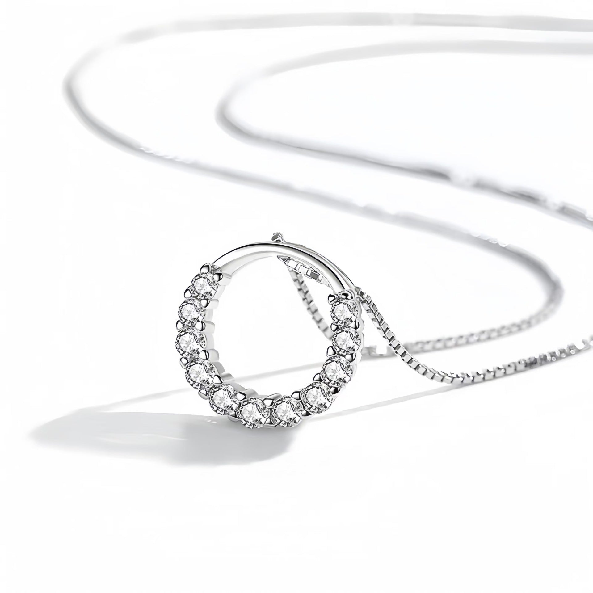 Cross-border Amazon New Personalized Circle Diamond Necklace For Women In Europe And America Hot-selling Temperament Versatile And High-end Collarbone Chain