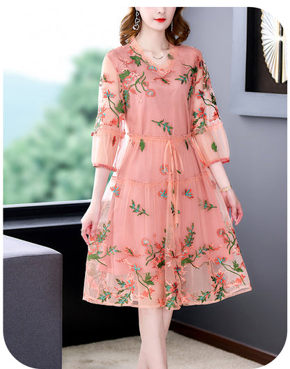 2024 Silk Dress Embroidery Short-Sleeved Dress size 5XL Size Floral Mulberry Beach Sundress Women Elegant Party Vestidos Mood Royal