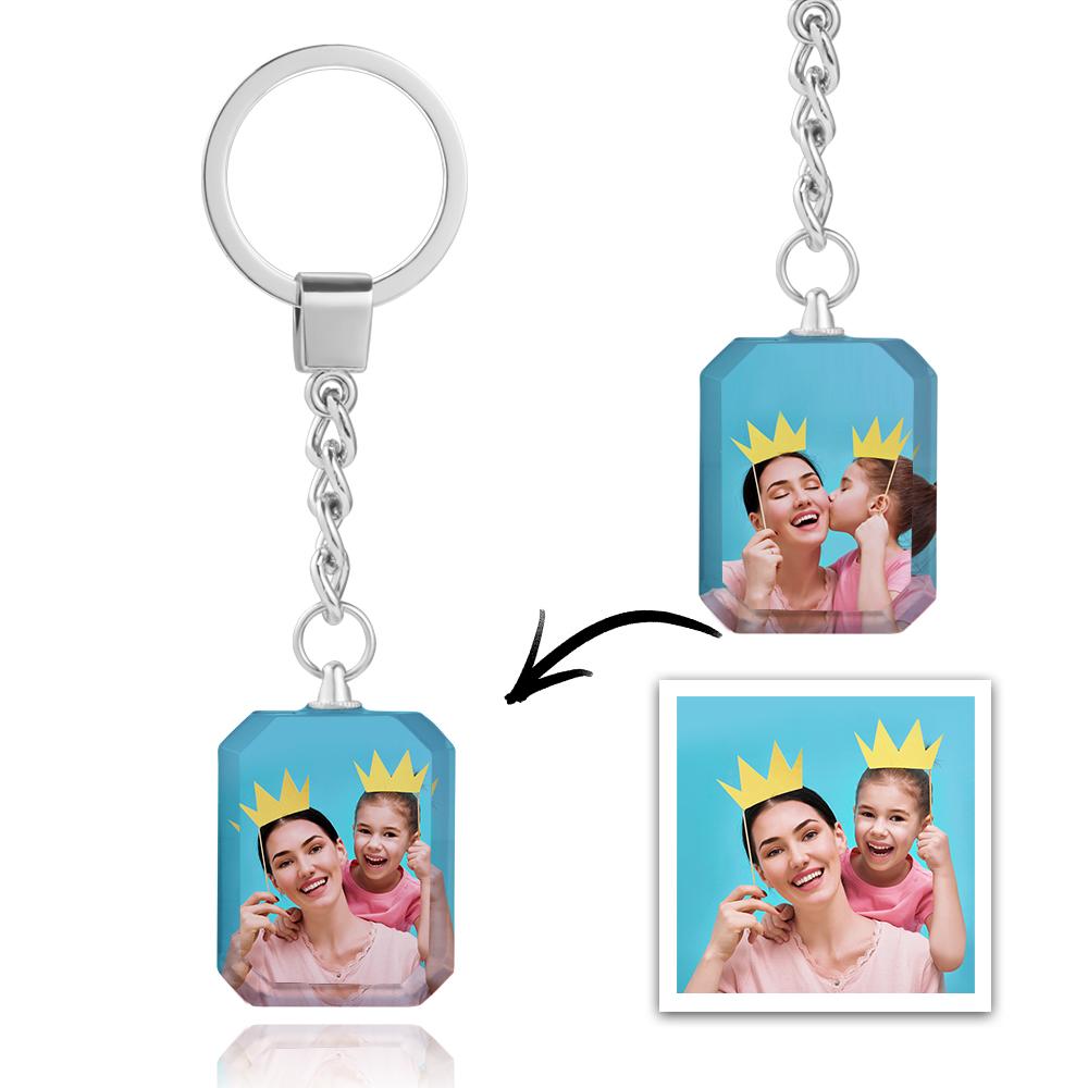 Double-sided custom crystal keychain with mother and child, perfect personalized gift.